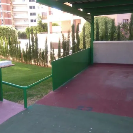 Apart. En A 150m. De La Playa *